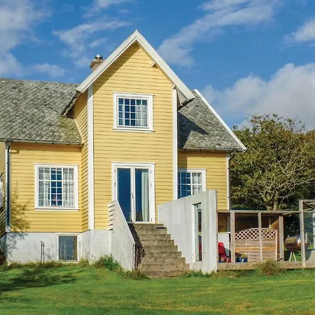 Four-bedroom Holiday In Vanse